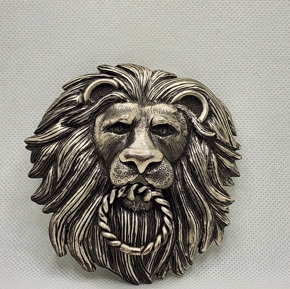 Douglas Paquette Runway 1980-90s Lion Head Buckle - Picture 3 of 6